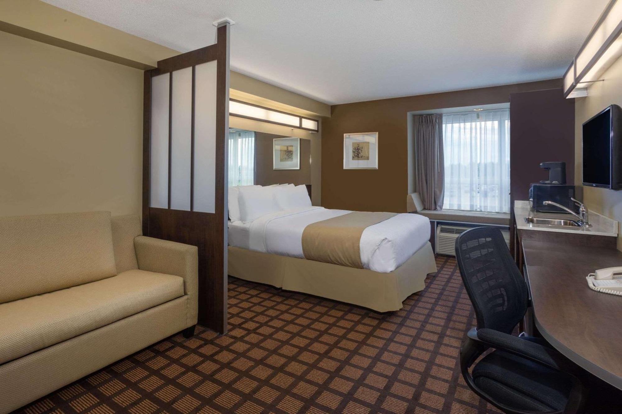 Microtel Inn & Suites By Wyndham - Timmins Exterior photo